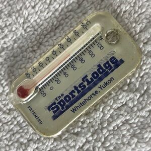 5/$35 Vintage Sports Lodge Whitehorse Yukon Souvenir Thermometer